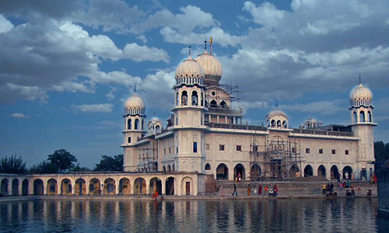 Buy perfumes and Deodrants Online in Ambala.