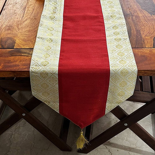 Shades Pink Parrot Polyster Table Runner (Maroon & Beige) - 30 x 177 cm 1 Unit
